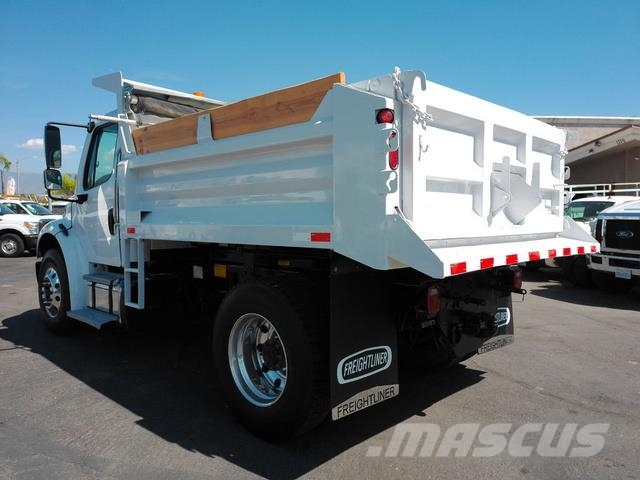 Freightliner M2 106 Грузовые эвакуаторы