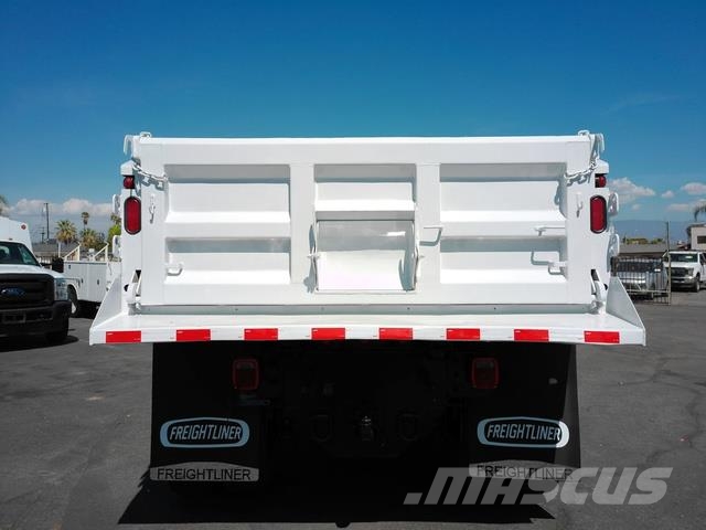 Freightliner M2 106 Грузовые эвакуаторы