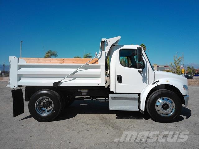 Freightliner M2 106 Hinausautot