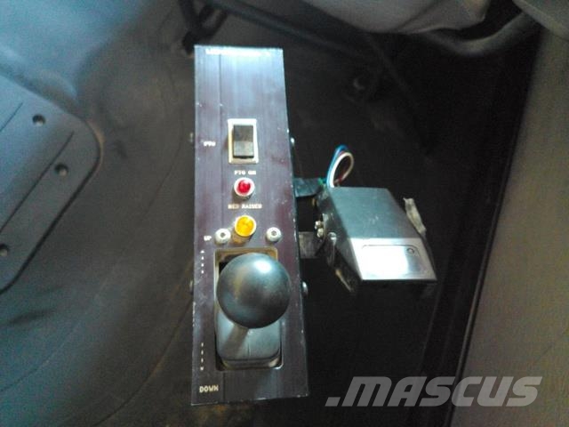 Freightliner M2 106 Hinausautot