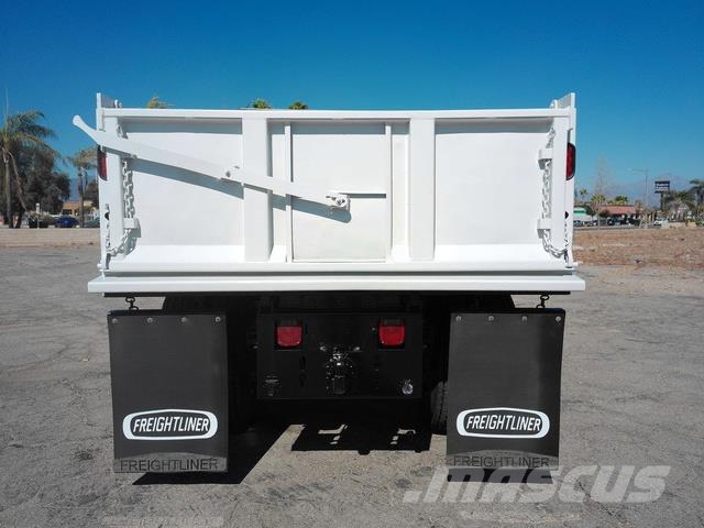 Freightliner M2 106 Hinausautot