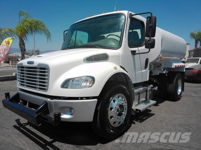 Freightliner M2 106 Sleepwagens