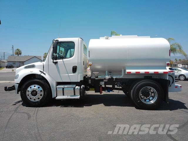 Freightliner M2 106 Sleepwagens