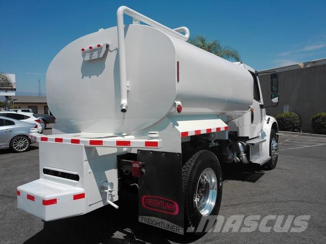 Freightliner M2 106 Sleepwagens