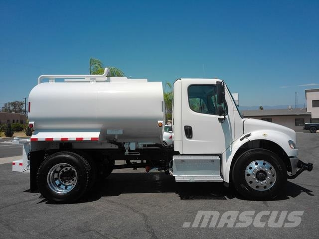 Freightliner M2 106 Sleepwagens