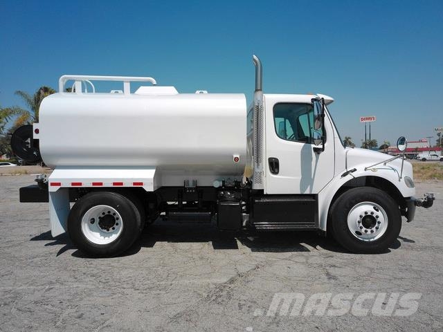 Freightliner M2 106 救援車
