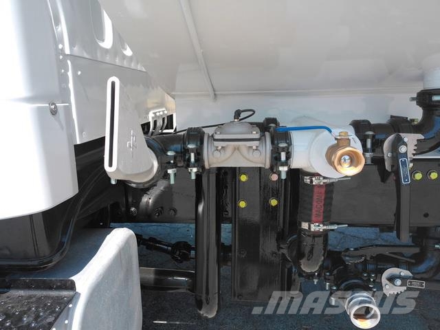 Freightliner M2 106 救援車