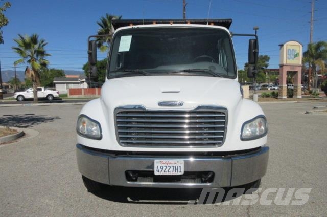 Freightliner M2 106 Hinausautot