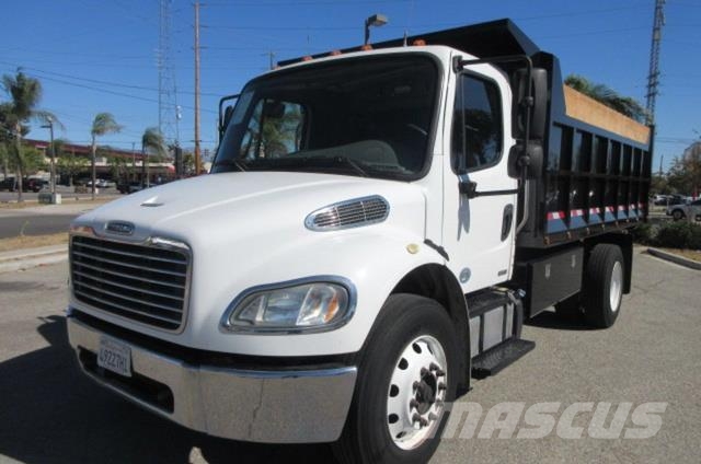 Freightliner M2 106 Hinausautot