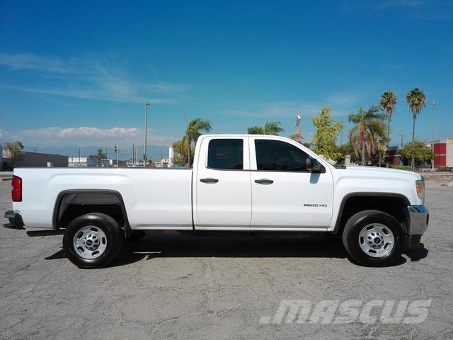 GMC Sierra 2500 HD Recovery vehicles