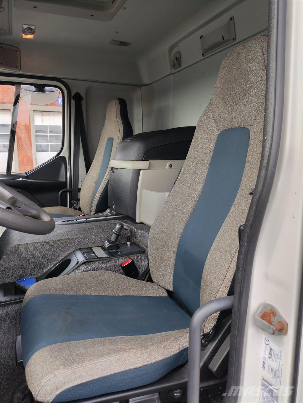Volvo FE280 Camiones con caja de remolque