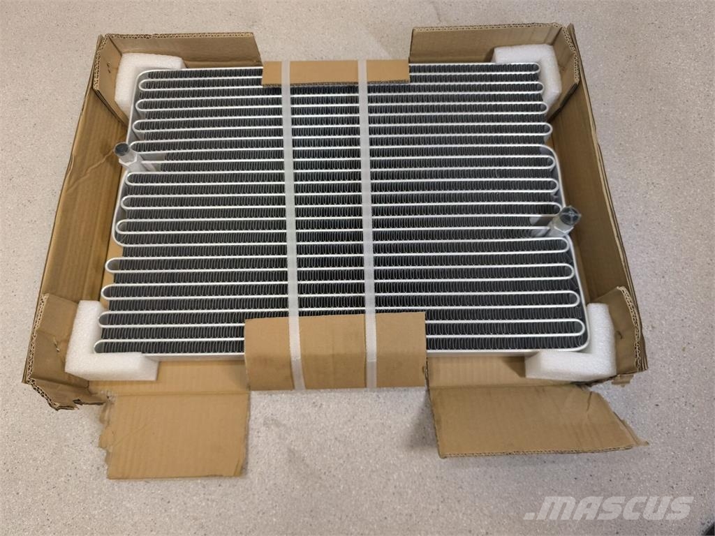 JCB 30/925766 Kabiinid