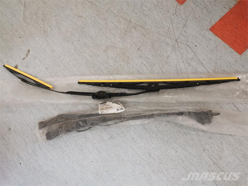 Liebherr A913, A914, A916, A918, A920, 11823337 Kabiinid