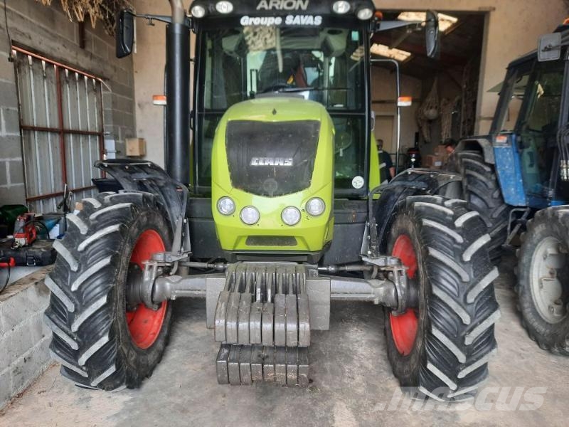 CLAAS ARION410 Tracteur