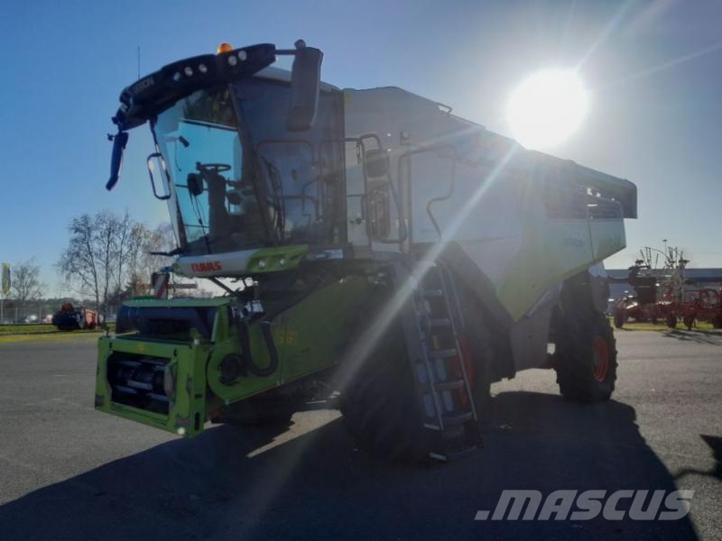 CLAAS LEXION7400 Θεριζοαλωνιστικές μηχανές