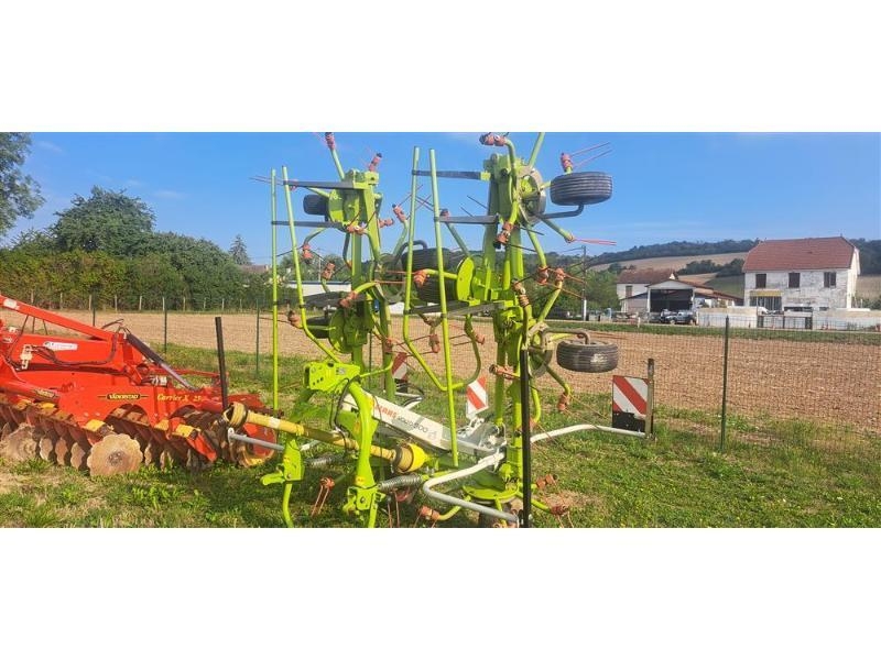 CLAAS VOLTO 900 مكابس وميبسات التبن