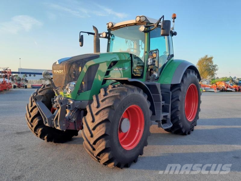 Fendt 822VARIO Tractores