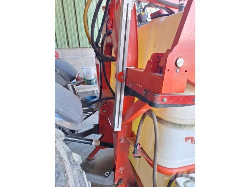 Kuhn DELTIS1200 رشاشات محمولة
