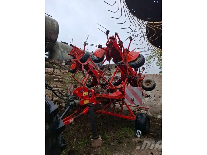 Kuhn GF10802T مكابس وميبسات التبن