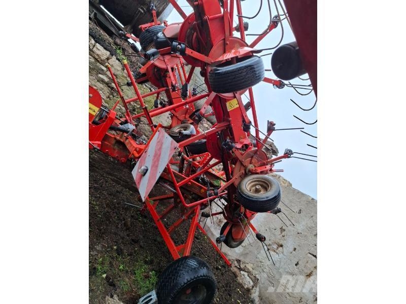 Kuhn GF10802T مكابس وميبسات التبن