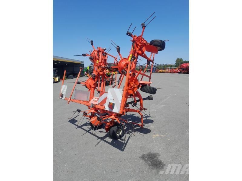 Kuhn GF7601MH مكابس وميبسات التبن