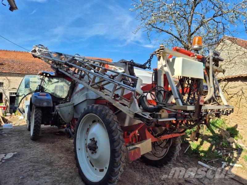 Kuhn GRAND-LARGE3200 الرشاشات