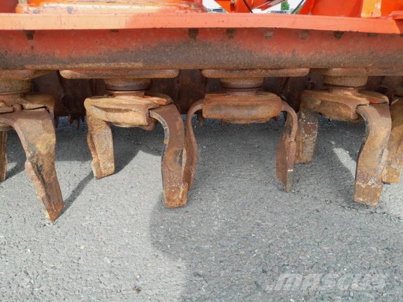 Kuhn HRB303D الكاسحات وقلابات التربة ذات المحركات