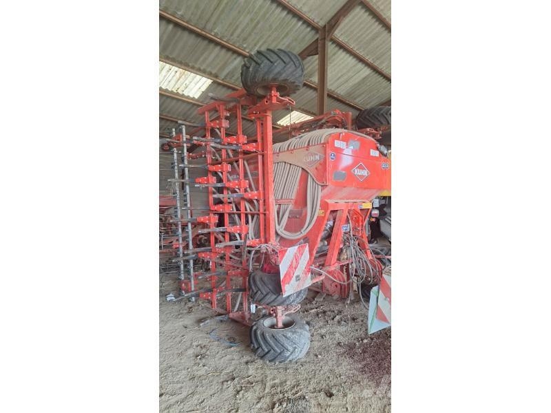 Kuhn MEGANT 600 Drillmaschinen