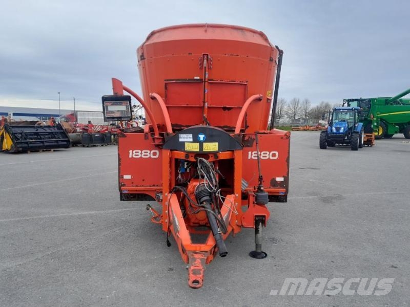 Kuhn PROFIL1880 Fullfodervagnar