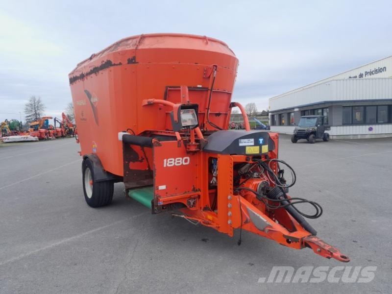 Kuhn PROFIL1880 Fullfodervagnar