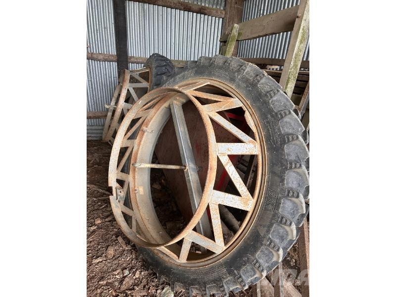 Massey Ferguson 6245 トラクター