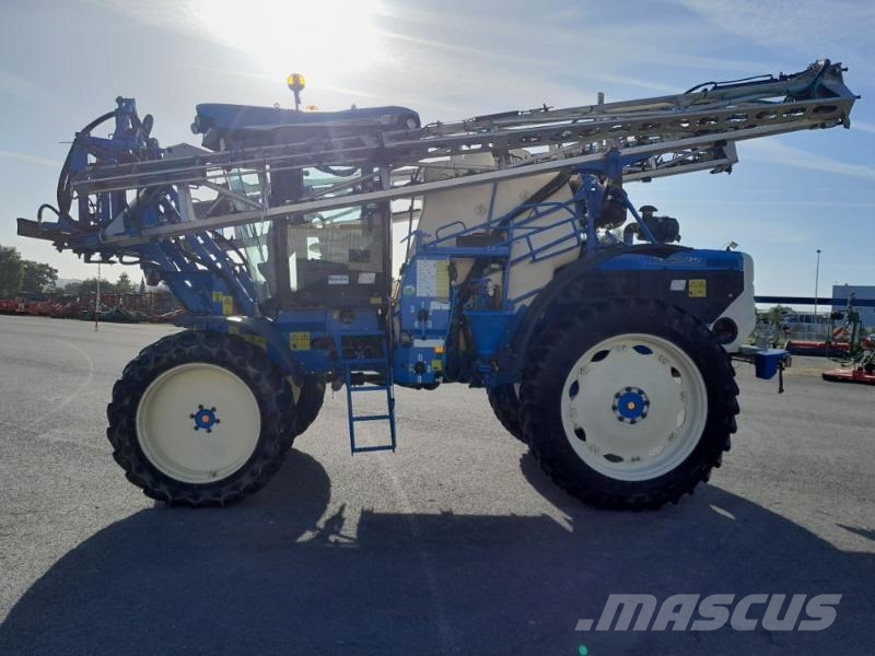 Matrot M24DHELLIOS Self-propelled sprayers