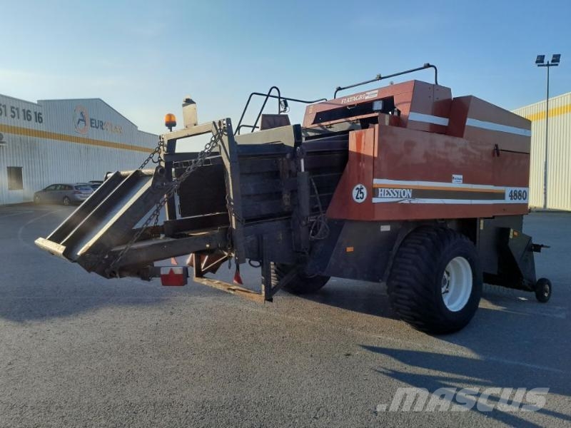 New Holland 4880 Πρέσες τετράγωνων δεμάτων