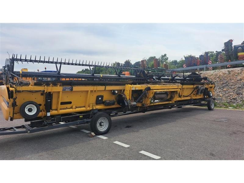 New Holland CR9-90 Skördetröskor