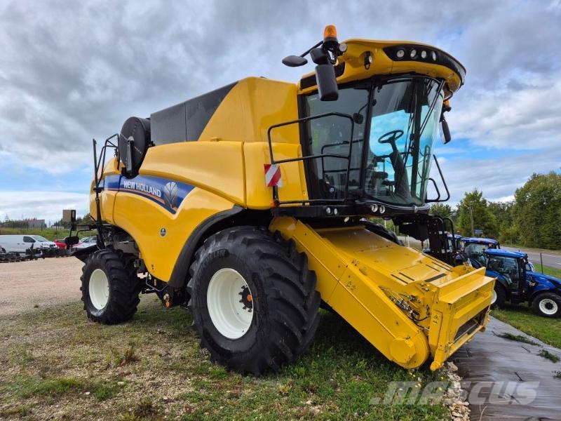 New Holland CX8-70 Комбайни