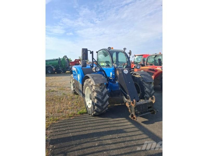 New Holland LM7-35 Telehandlers