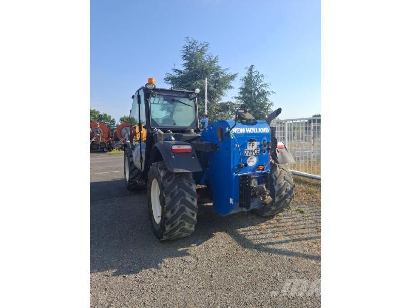 New Holland LM7-35 Telehandlers