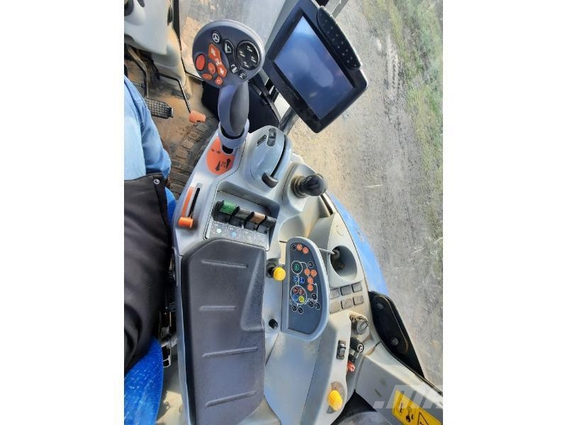 New Holland T7-260AC Tracteur