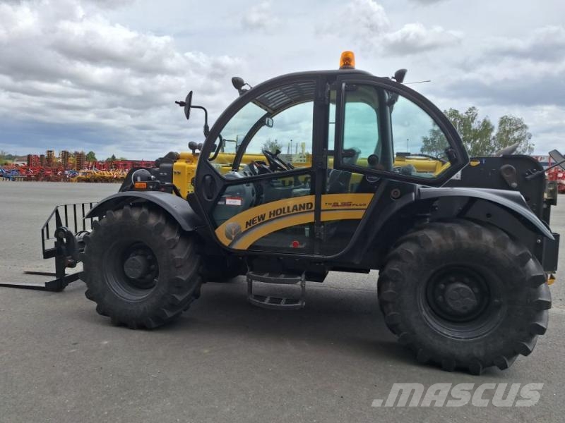 New Holland TH9-35 Telehandlers