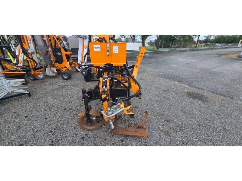 Pellenc CRPLLT أعمال تجهيز التربة