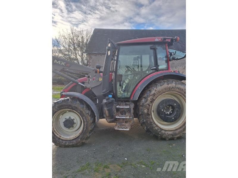 Valtra G125 Tractores