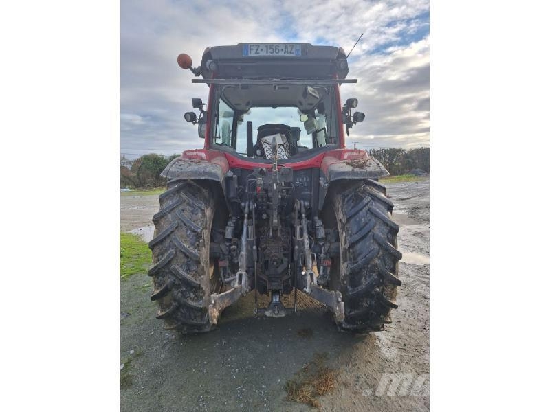 Valtra G125 Tractores