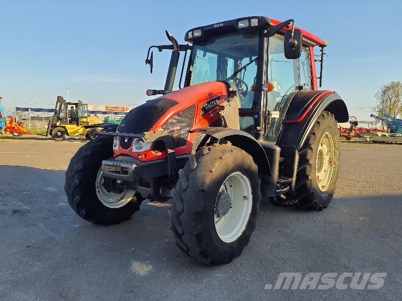 Valtra N103 Трактори