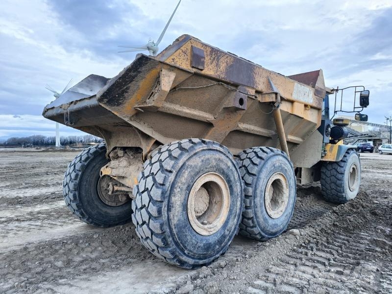 Bell B30C Articulated Haulers