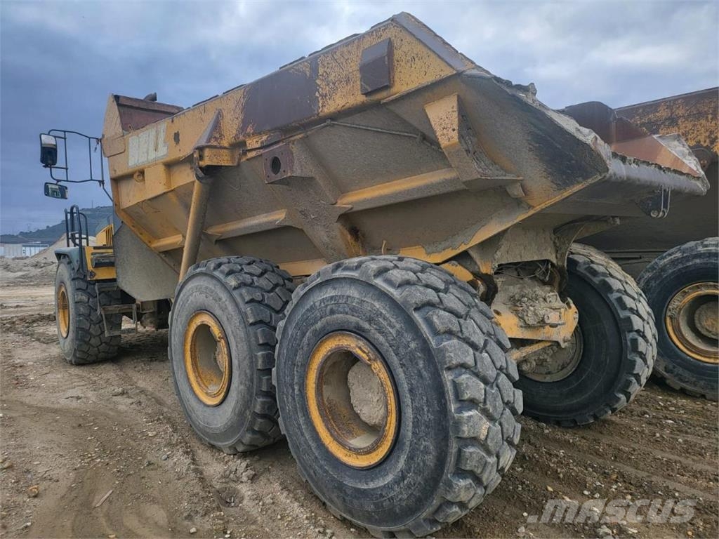 Bell B30C Articulated Haulers