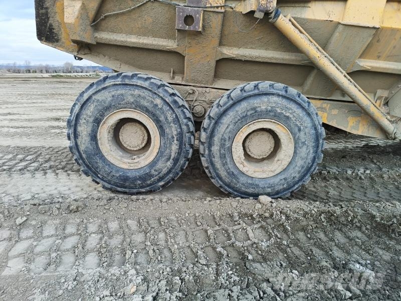 Bell B30C Zglobni damperi