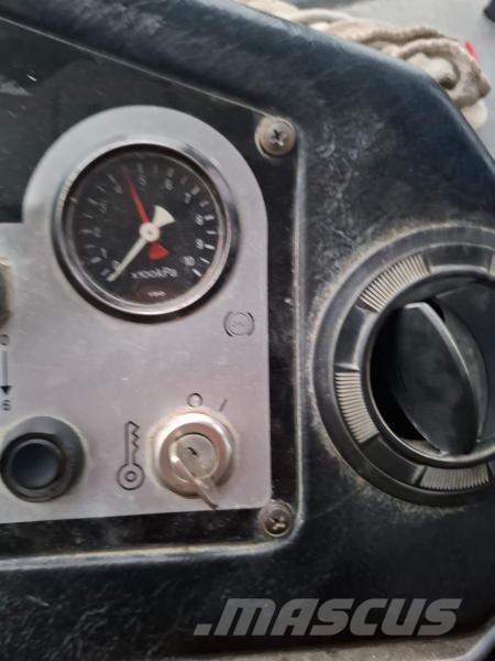 Bell B40 Dumpperit