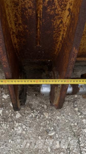 Bucket CATERPILLAR 966G (Chargeuse) Buckets