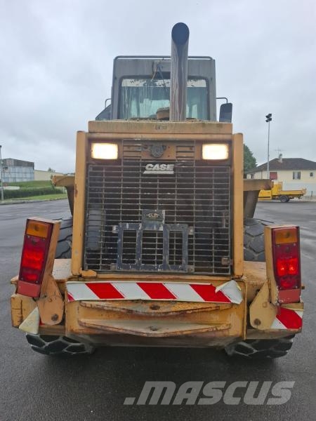 CASE 621B Radlader