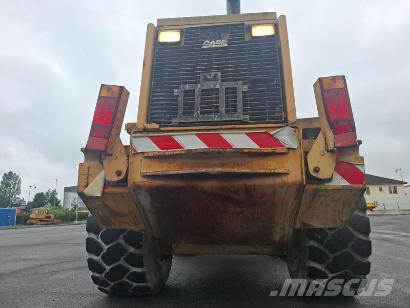 CASE 621B Radlader